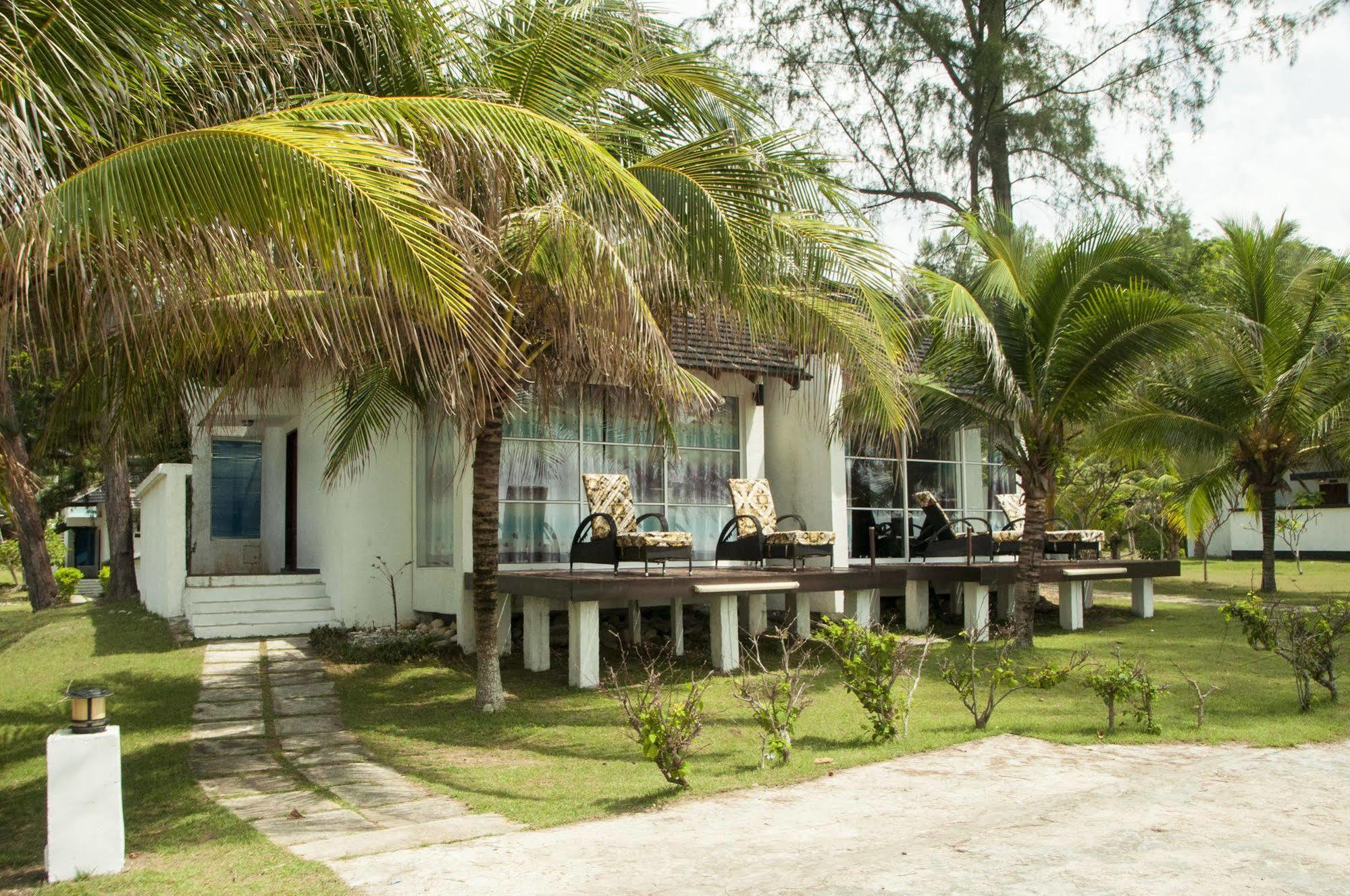 ซารี ปาซิฟิกา รีสอร์ต ซิบู ยะโฮร์ Hotel ปูเลาซิบู ภายนอก รูปภาพ