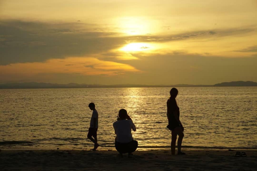 ซารี ปาซิฟิกา รีสอร์ต ซิบู ยะโฮร์ Hotel ปูเลาซิบู ภายนอก รูปภาพ